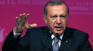Erdogan. In apertura Hillary Clinton e a sinistra Fethullah Gulen