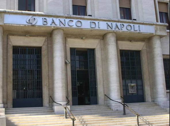 La sede del Banco di Napoli in via Toledo a Napoli