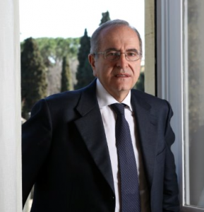 Massimo Caputi. In alto Oscar Farinetti
