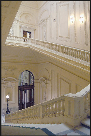 Lo scalone di Palazzo Koch